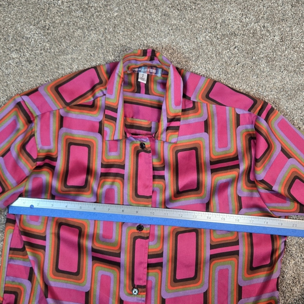 URBAN OUTFITTERS Liam Pink Multi Souvenir Button Down Shirt Size Small - Picture 4 of 7
